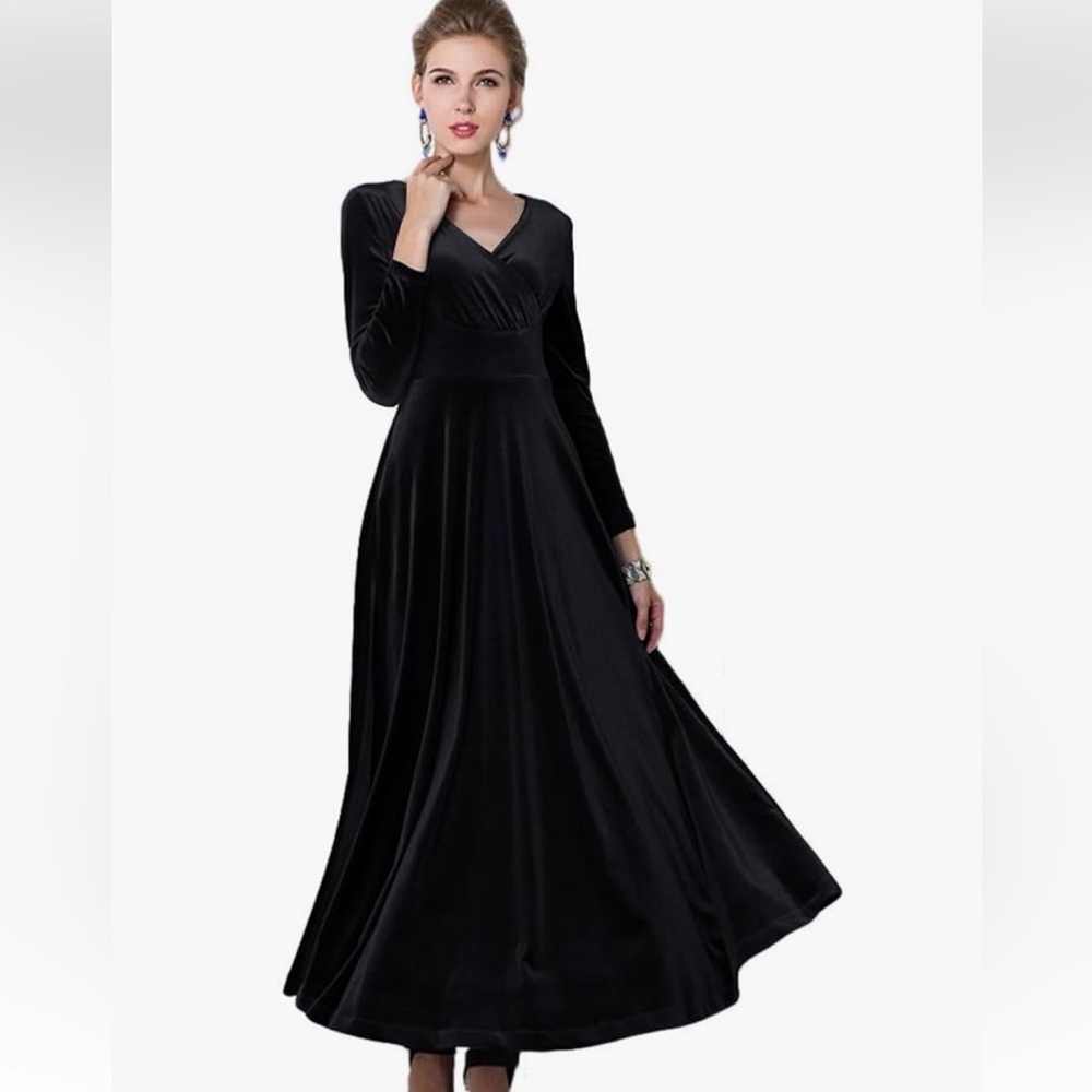 NWT,Urban CoCo, V-Neck,Velvet Stretchy Long Dress,Twirl-able, Slimming, Size M